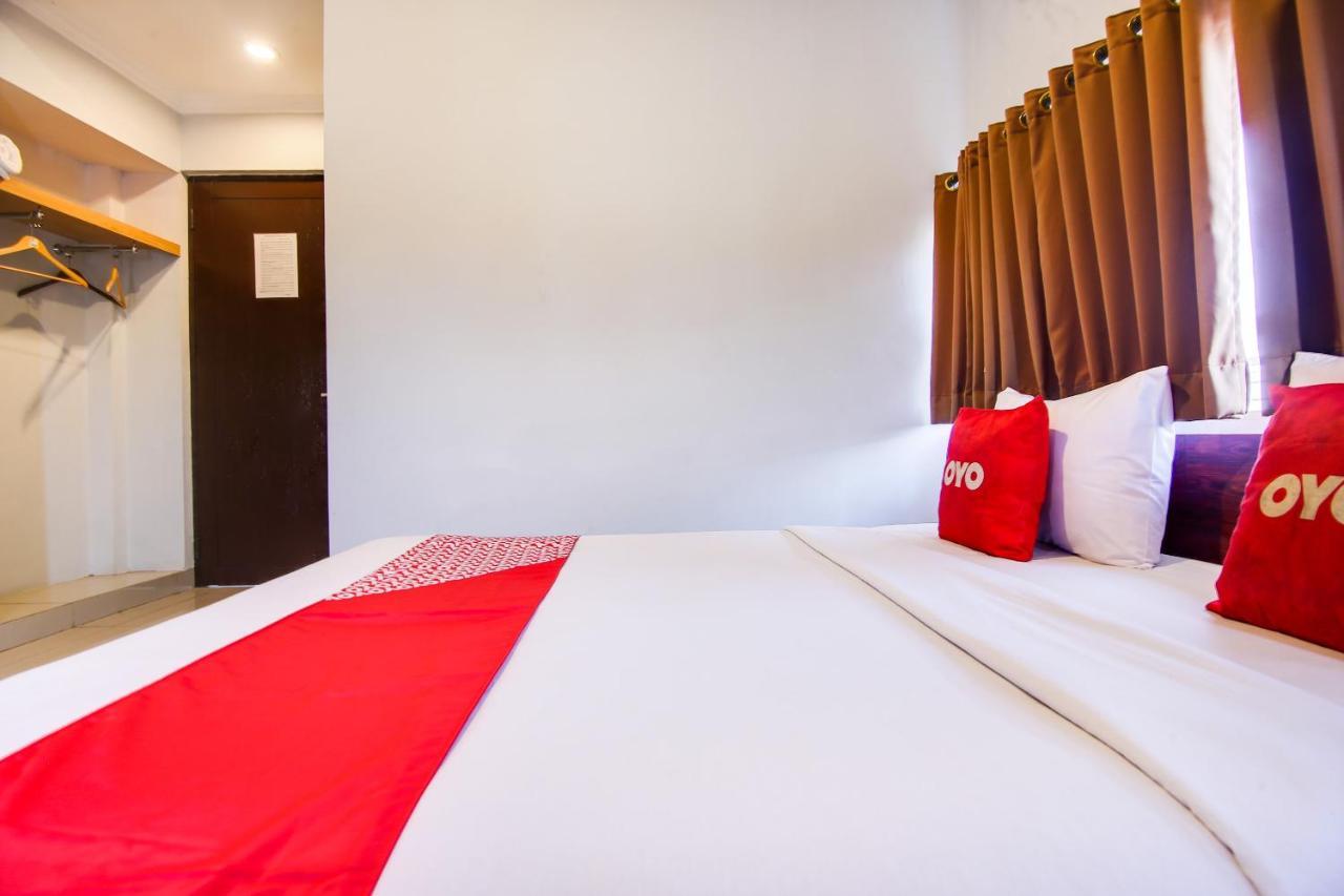 Collection O 91464 7 Dream Hotel Палембанг Екстериор снимка